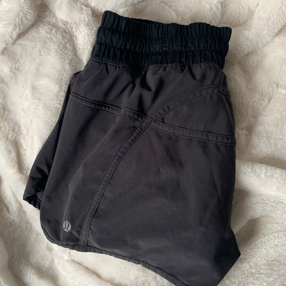 Lululemon tracker short